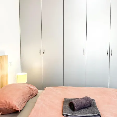 Inn Euphoria 877 Golem (Tirana)