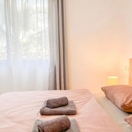 Inn Euphoria 877 Golem (Tirana)