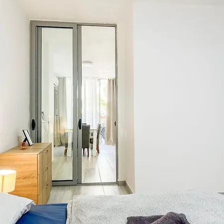 Inn Euphoria 877 Golem (Tirana)