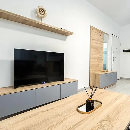 Inn Euphoria 877 Golem (Tirana)